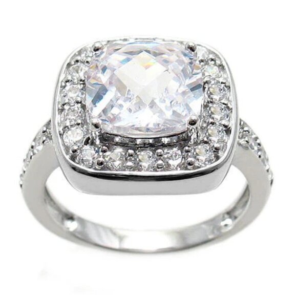 EXQUISITE TIMELESS SQUARE CUT CLEAR CZ CLASSIC COCKTAIL RING IN STERLING SILVER. - Picture 2 of 3